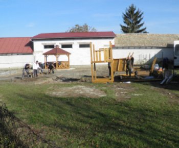 Investičné projekty a opravy / Výstavba Detského ihriska a oddychového parku rok 2017-2018 - foto