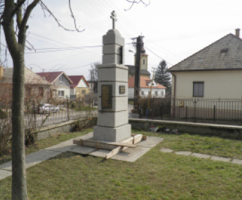 Investičné projekty a opravy / Rekonštrukcia pomníka I.a II.svetovej vojny - rok 2018 - foto