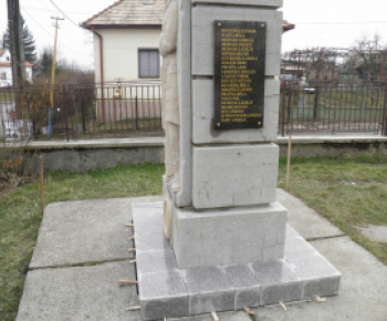 Investičné projekty a opravy / Rekonštrukcia pomníka I.a II.svetovej vojny - rok 2018 - foto